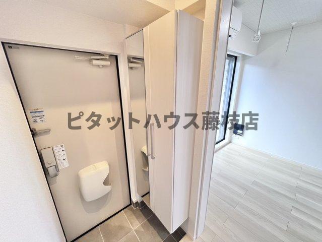 焼津市塩津アパート 玄関