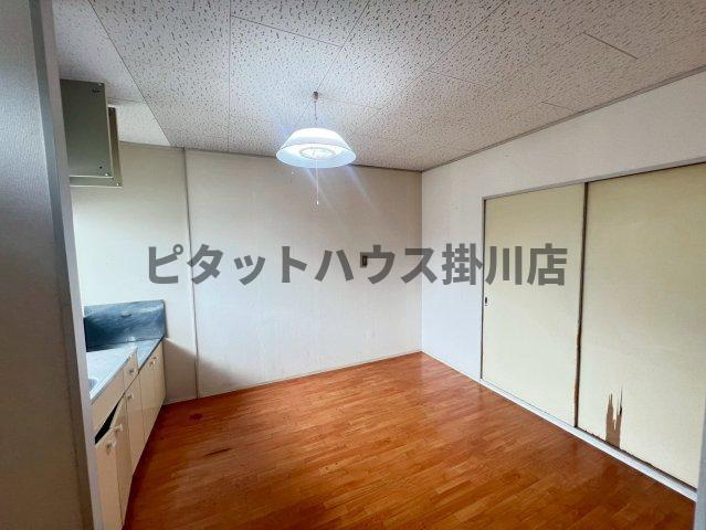 袋井市方丈アパート リビング