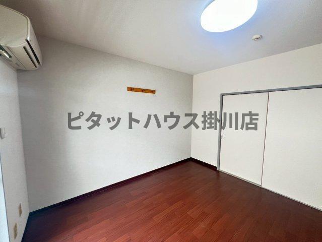 袋井市三門町アパート リビング