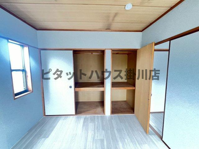 袋井市方丈アパート 収納