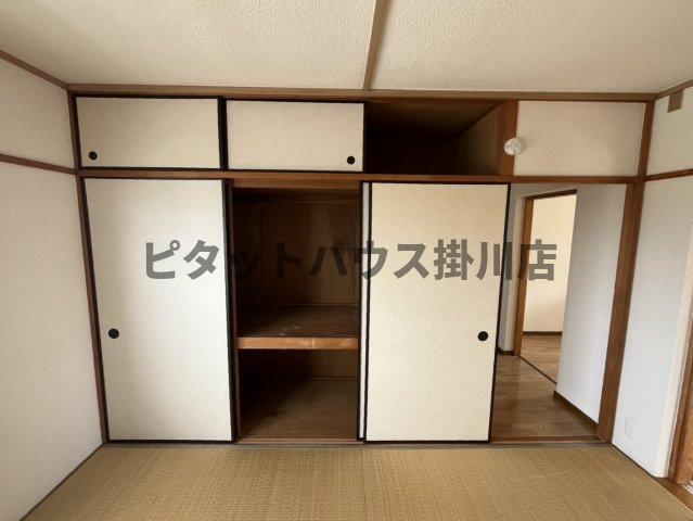 掛川市青葉台アパート 収納