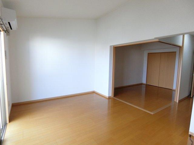 袋井市川井アパート リビング