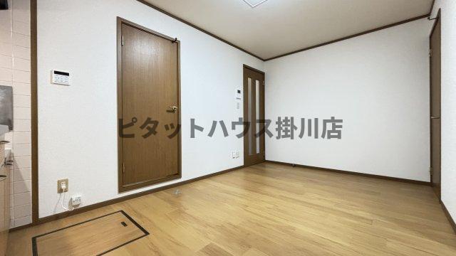掛川市富部アパート リビング