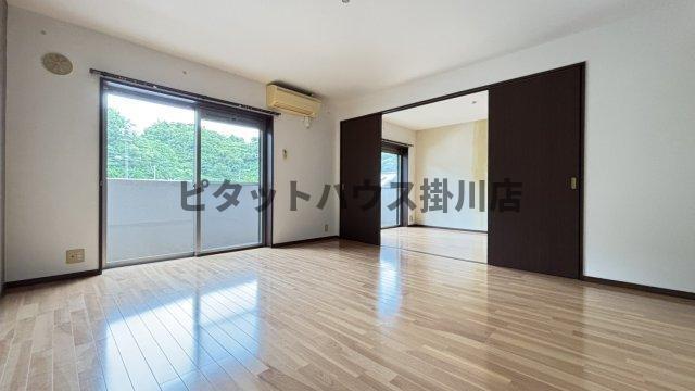 掛川市杉谷南マンション リビング
