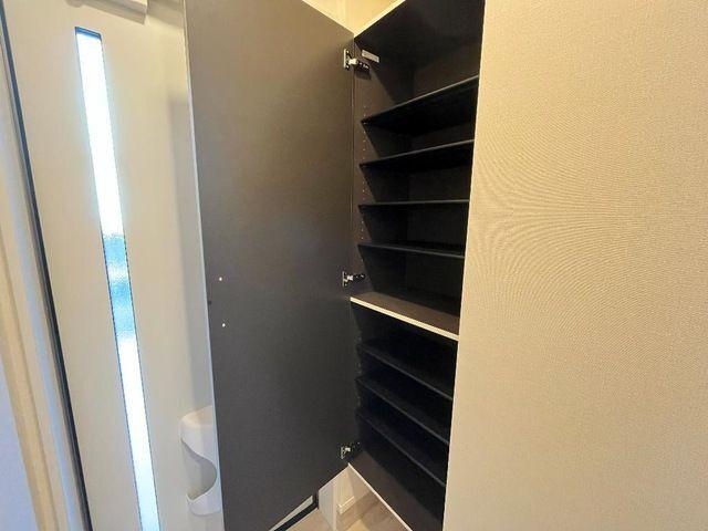 磐田市安久路アパート 収納