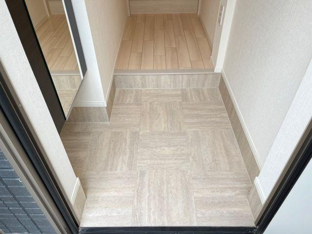 磐田市安久路アパート 玄関