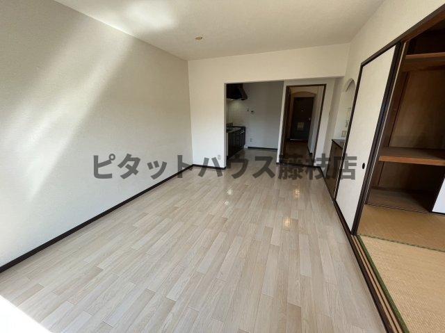 藤枝市堀之内マンション リビング