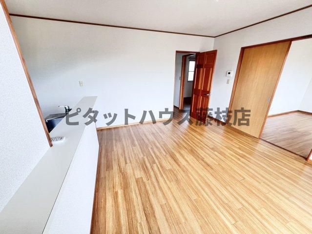 焼津市小土アパート リビング