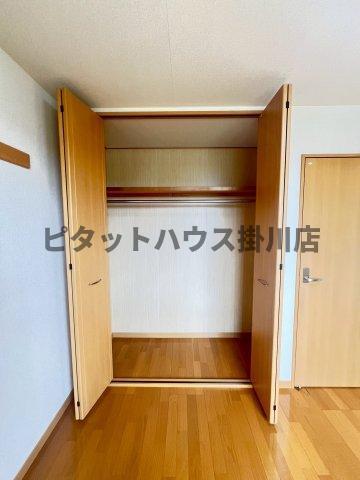 袋井市愛野東アパート 収納