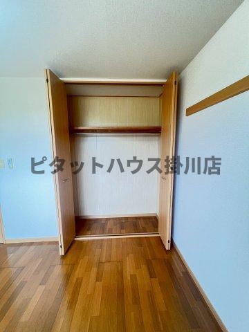 袋井市愛野東アパート 収納