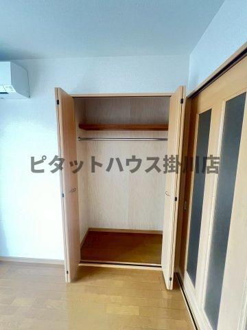 袋井市愛野南アパート 収納
