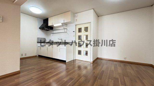 掛川市下俣南マンション リビング