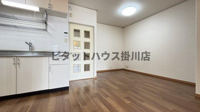 掛川市下俣南マンション リビング