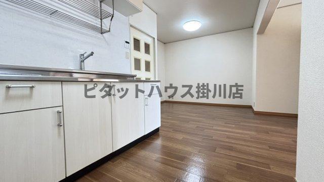 掛川市下俣南マンション リビング