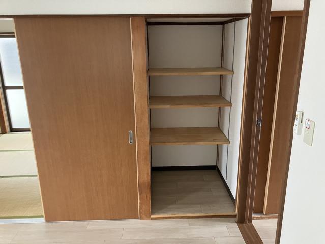 藤枝市高柳アパート 収納