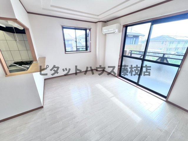 焼津市下小田中町アパート リビング