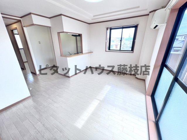 焼津市下小田中町アパート リビング
