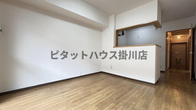 掛川市長谷マンション リビング