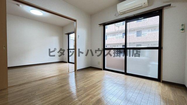 掛川市長谷マンション リビング