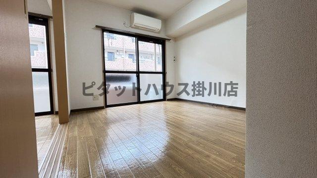 掛川市長谷マンション リビング