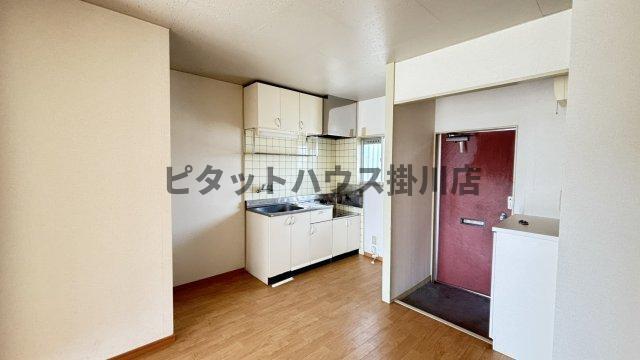 袋井市久能アパート リビング