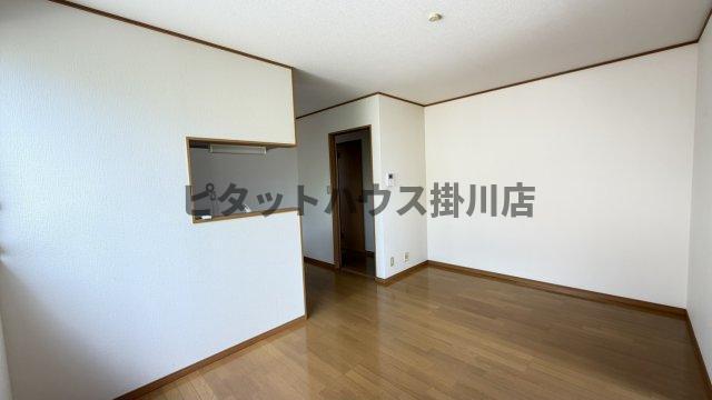 袋井市高尾アパート リビング