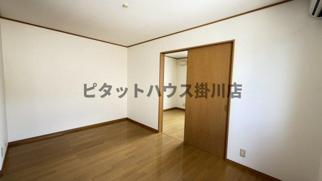 袋井市高尾アパート リビング