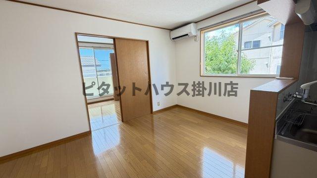 袋井市高尾アパート リビング