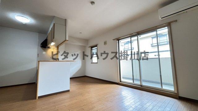 掛川市長谷アパート リビング