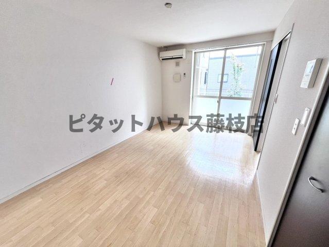 焼津市小土アパート リビング