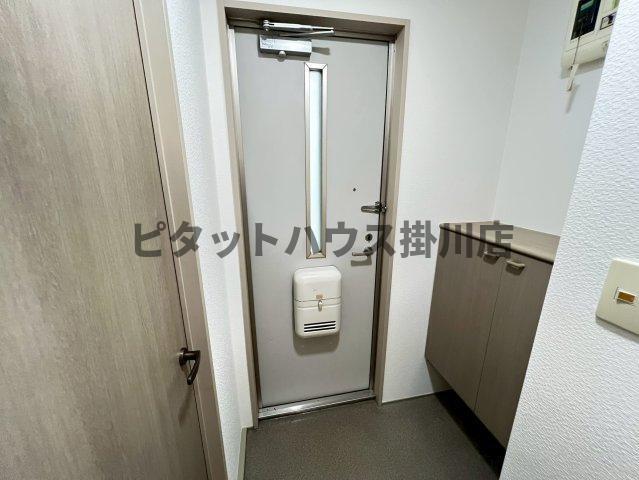 袋井市堀越アパート 玄関