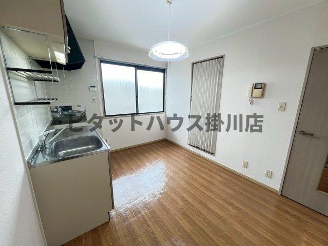 袋井市堀越アパート リビング
