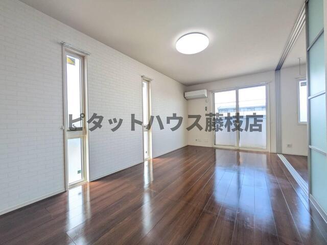 藤枝市小石川町アパート リビング