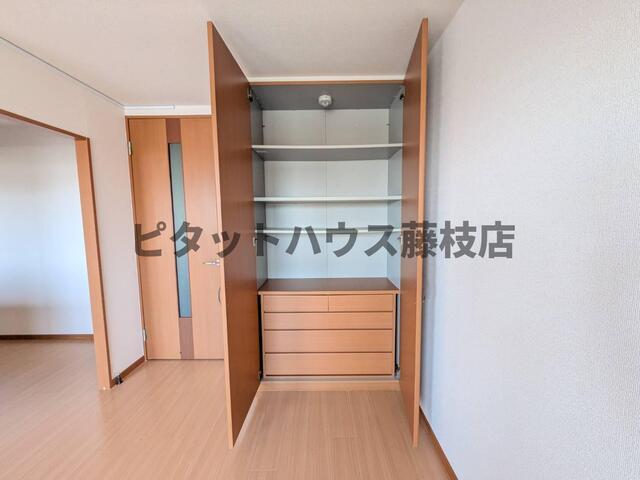 藤枝市水守マンション 収納