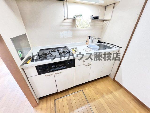 焼津市石津テラスハウス キッチン