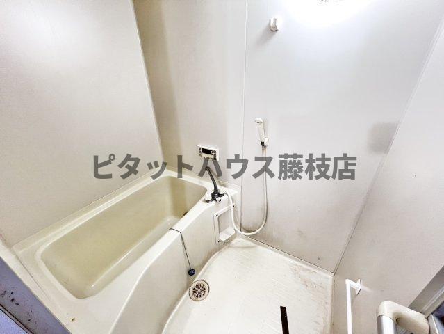 焼津市石津テラスハウス バス／シャワー