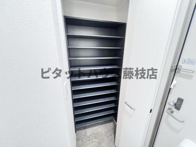 焼津市柳新屋アパート 収納