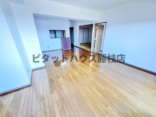 焼津市駅北マンション リビング