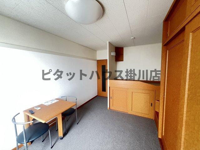 袋井市延久アパート リビング