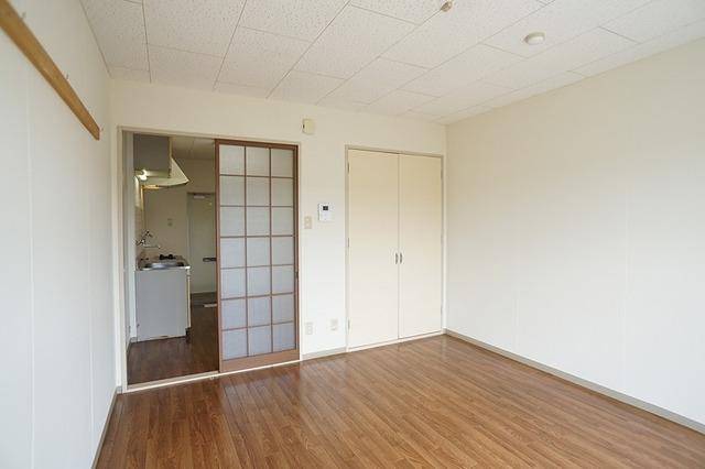 袋井市村松アパート リビング