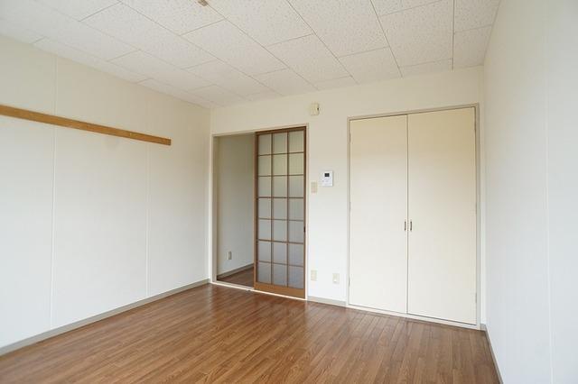 袋井市村松アパート リビング