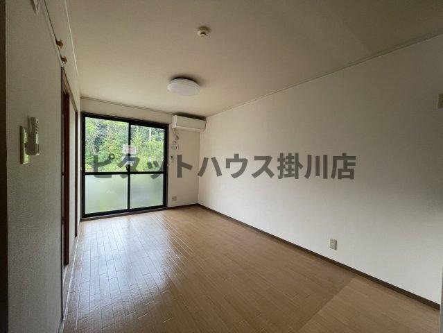 袋井市豊沢アパート リビング