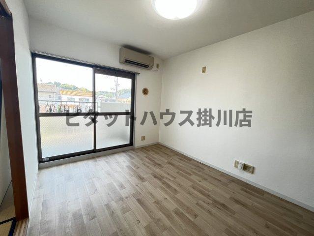掛川市緑ケ丘アパート リビング