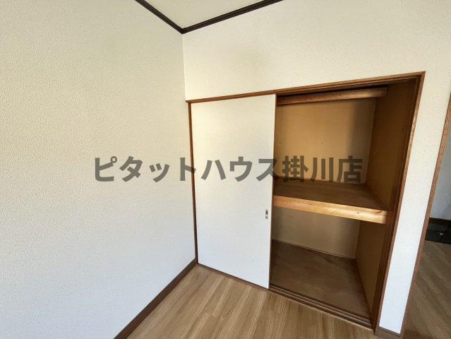 袋井市方丈アパート 収納