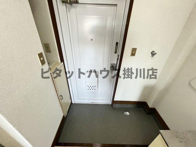 袋井市方丈アパート 玄関