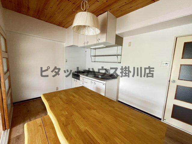 掛川市上張アパート リビング