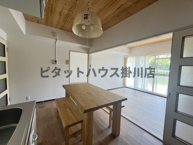 掛川市上張アパート リビング