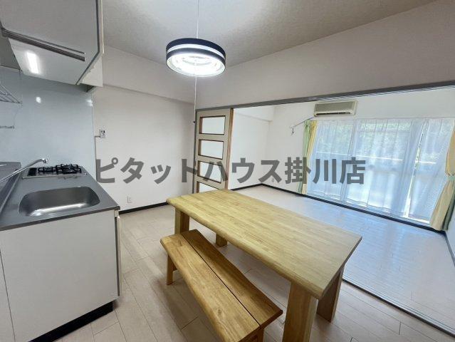 掛川市上張アパート リビング