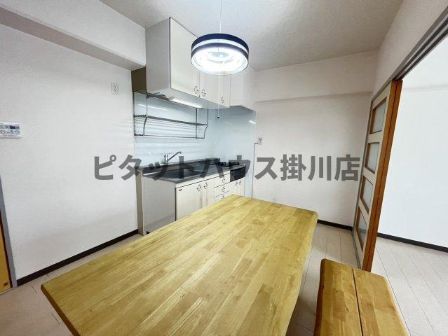 掛川市上張アパート リビング