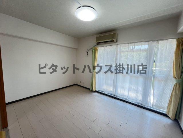 掛川市上張アパート リビング